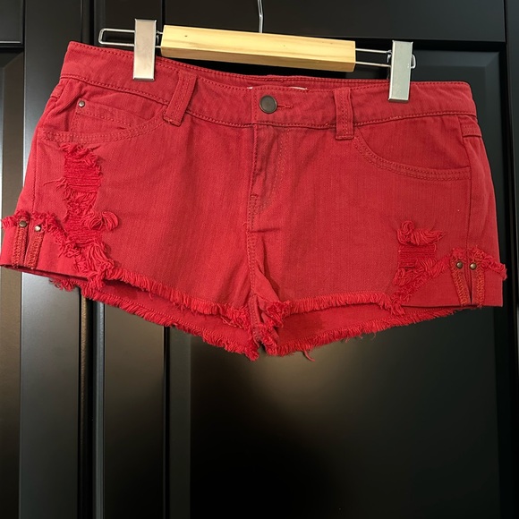 2/$20 ⭐️ NWT - Forever 21 Red Denim Shorts - Size 28 - Picture 1 of 4